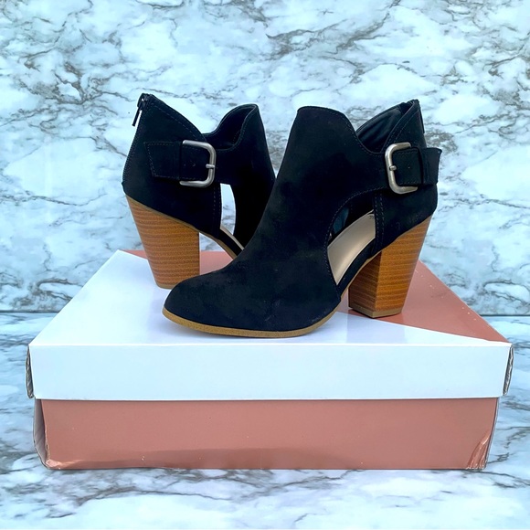 Fergalicious Suede Almond Toe Palmer Booties Size 6.5 - Picture 4 of 8